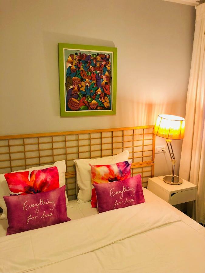 시체스 Cala Balmins Sea View 아파트 외부 사진